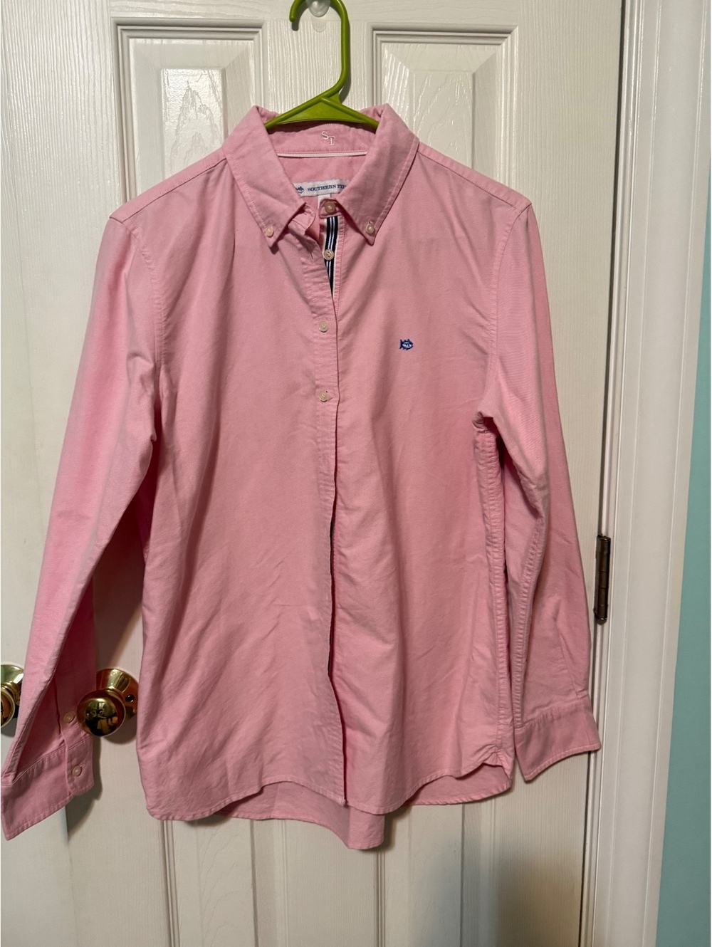 Women’s Vineyard Vines Pink Button-Down Shirt with Blue Whale Logo